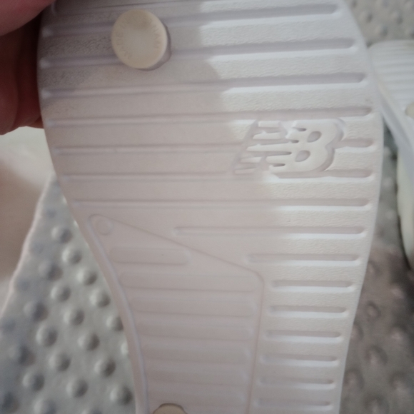 New balance sandals shoes for men's size 10 - Picture 4 of 5